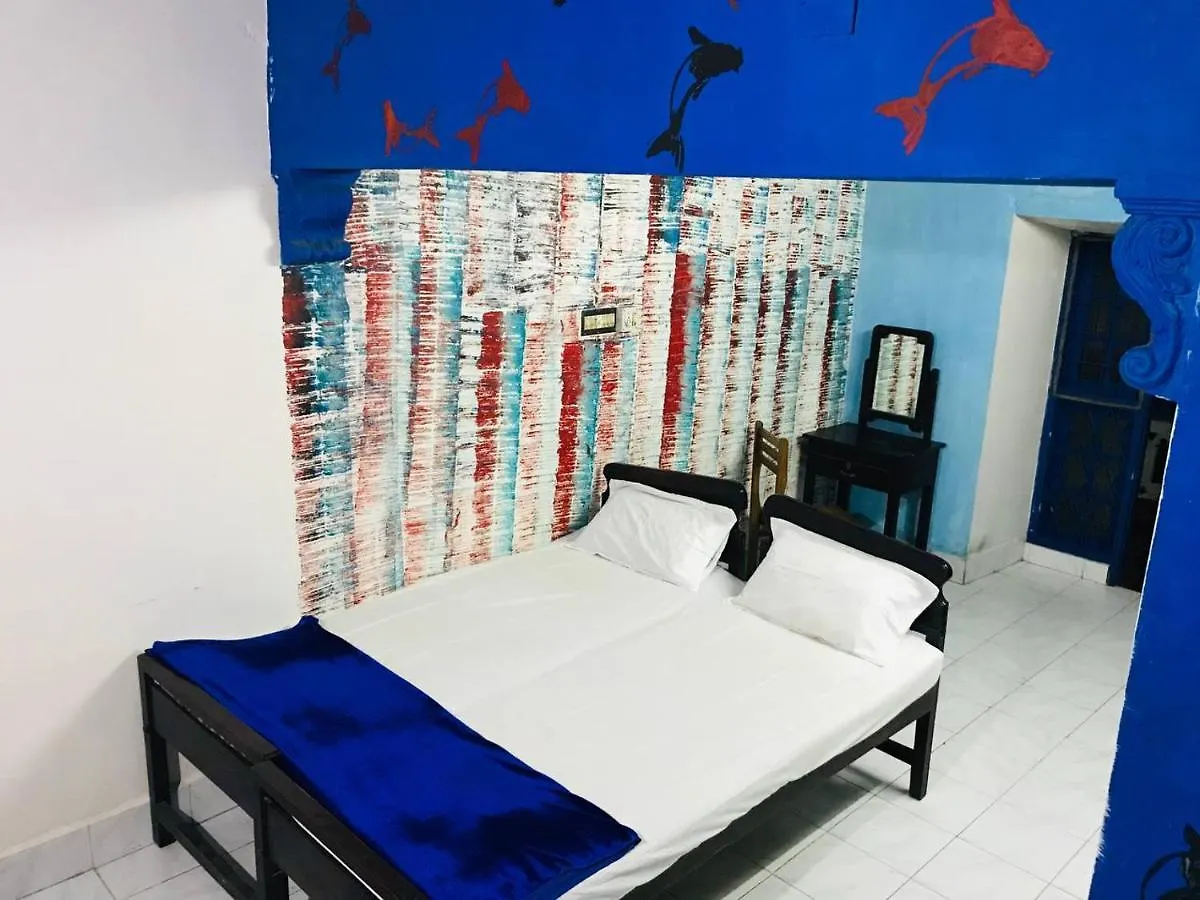 Kochi Brisbane Lodge & Hostel הודו